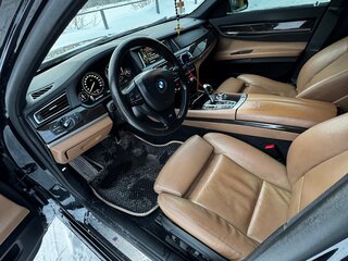 2013 BMW 7 серии 730d xDrive V (F01/F02/F04) Рестайлинг, чёрный, 1925000 рублей, вид 1