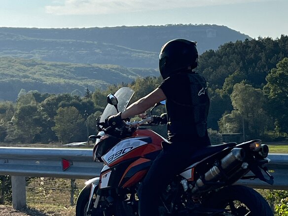2009 KTM 990 SM, серебристый, 700000 рублей - вид 1