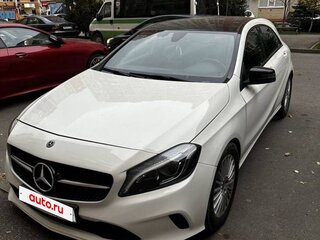 2017 Mercedes-Benz A-Класс 180 III (W176) Рестайлинг, белый, 1850000 рублей, вид 1