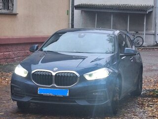 2021 BMW 1 серии 118i III (F40), синий, 2295000 рублей, вид 2