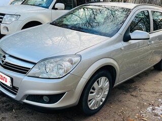 2009 Opel Astra H Рестайлинг, серебристый, 579000 рублей, вид 1