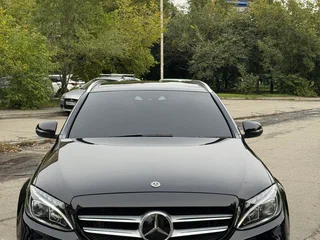 2018 Mercedes-Benz C-Класс 180 IV (W205), чёрный, 2060000 рублей, вид 3