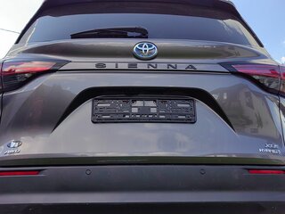 2021 Toyota Sienna IV, серый, 3300000 рублей, вид 4