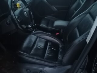 2009 Volkswagen Tiguan I, чёрный, 850000 рублей, вид 5