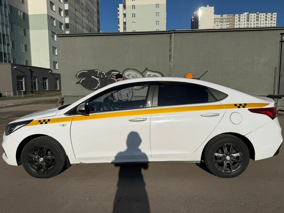 2017 Hyundai Solaris II, серебристый, 780000 рублей - вид 7