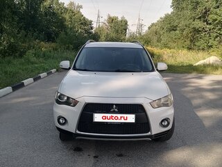 2010 Mitsubishi Outlander II Рестайлинг, белый, 840000 рублей, вид 1
