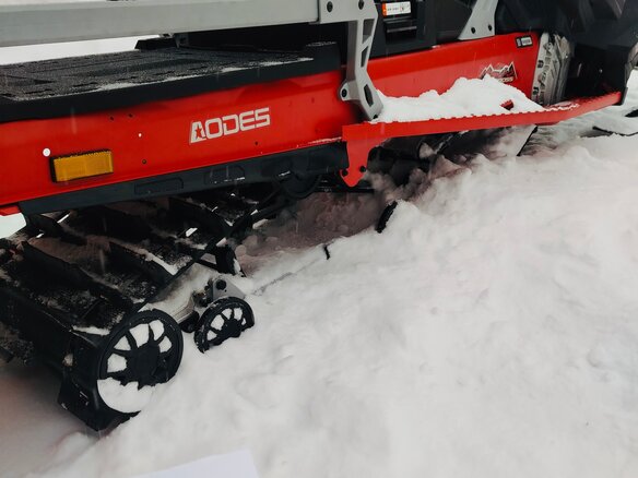 2025 AODES (Odes) Snowcross 1000, красный, 999000 рублей - вид 1
