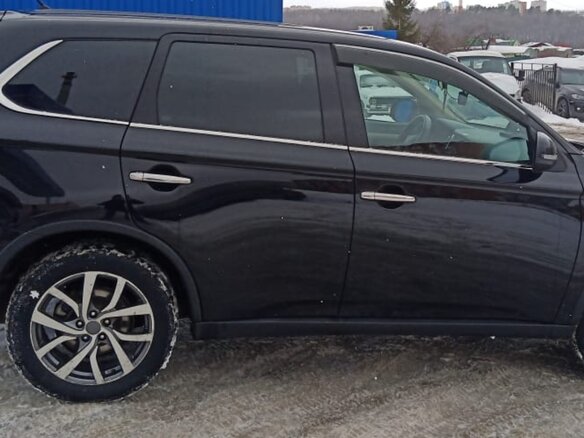 2014 Mitsubishi Outlander III Рестайлинг, чёрный, 1500000 рублей - вид 1