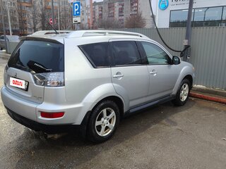 2010 Mitsubishi Outlander II Рестайлинг, серебристый, 1100000 рублей, вид 5