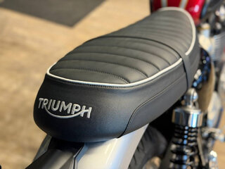2025 Triumph Bonneville T120, красный, 1850000 рублей, вид 5