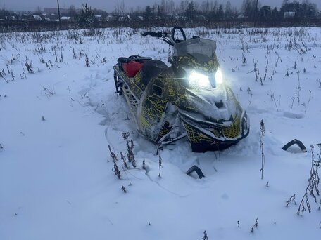 2016 BRP Ski-Doo Summit 800, жёлтый, 700000 рублей, вид 1