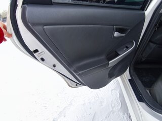 2009 Toyota Prius III (XW30), белый, 1050000 рублей, вид 4