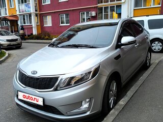 2012 Kia Rio 5-speed III, серебристый, 830000 рублей, вид 1
