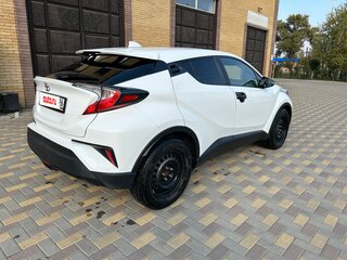 2018 Toyota C-HR I, белый, 1500000 рублей, вид 3