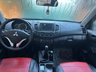2015 Mitsubishi L200 Easy Select IV Рестайлинг, серебристый, 1770000 рублей, вид 4