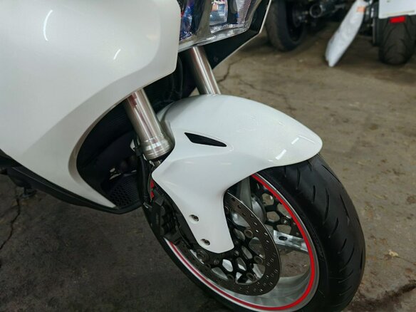 2012 Honda VFR 1200, белый, 860000 рублей - вид 17