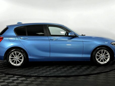2018 BMW 1 серии 118i II (F20/F21) Рестайлинг 2, синий, 1635000 рублей, вид 5