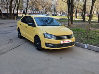 2018 Volkswagen Polo V Рестайлинг, жёлтый, 545000 рублей, вид 3
