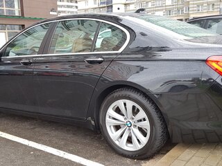 2009 BMW 7 серии 740i V (F01/F02/F04), чёрный, 1200000 рублей, вид 3