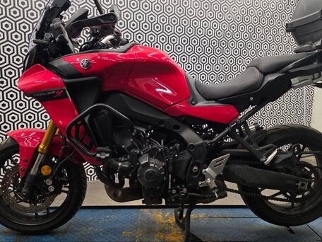 2022 Yamaha Tracer 9, красный, 1650000 рублей, вид 1