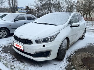 2016 Kia Ceed II Рестайлинг, белый, 1250000 рублей, вид 2