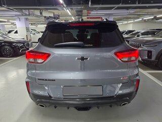 2023 Chevrolet TrailBlazer III, серый, 1662000 рублей, вид 3