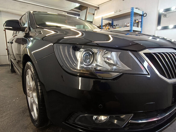 2014 Skoda Superb II Рестайлинг, чёрный, 1500000 рублей - вид 4