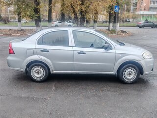 2011 Chevrolet Aveo I Рестайлинг, серебристый, 280000 рублей, вид 5