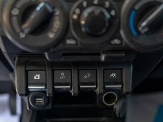 2023 Suzuki Jimny IV, зелёный, 2175002 рублей, вид 5