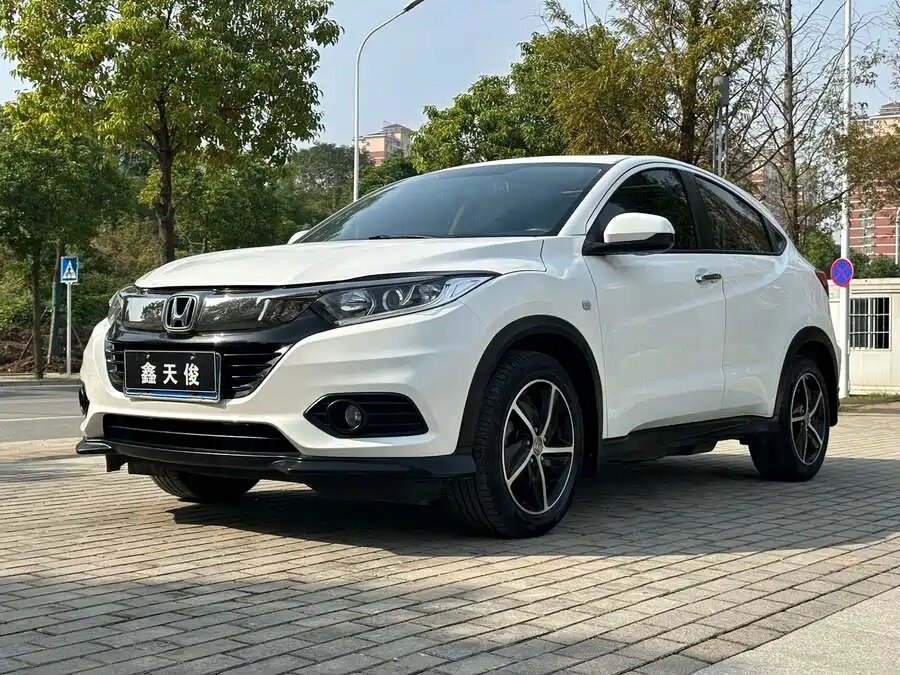 Открыть фотографии: Honda Vezel I Рестайлинг