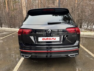 2021 Volkswagen Tiguan II Рестайлинг, чёрный, 4155000 рублей, вид 5