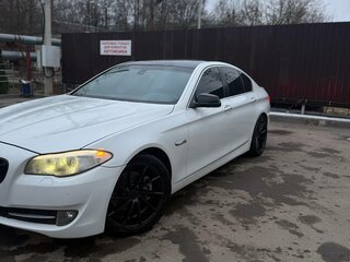 2011 BMW 5 серии 523i VI (F10/F11/F07), белый, 1550000 рублей, вид 1