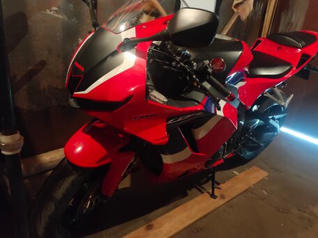 2021 Honda CBR 600RR, красный, 1100000 рублей, вид 3