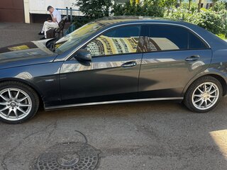 2009 Mercedes-Benz E-Класс 220 5G-Tronic IV (W212, S212, C207), серый, 1350000 рублей, вид 5