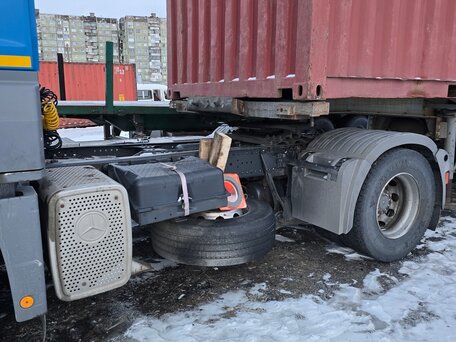 2012 Mercedes-Benz Axor, синий, 5600000 рублей, вид 5
