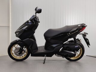2024 Honda Click, чёрный, 349000 рублей, вид 3