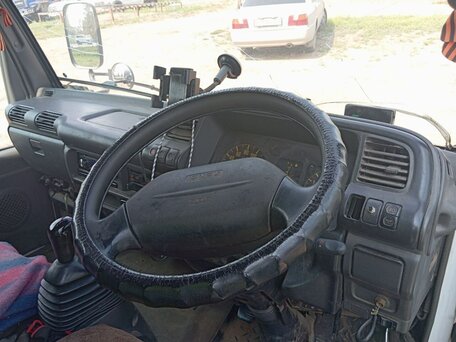 1999 Isuzu Elf (N-series), белый, 1250000 рублей, вид 3