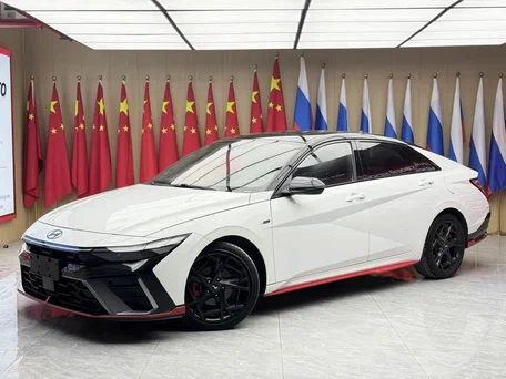 2023 Hyundai Elantra VII (CN7) Рестайлинг, белый, 2000000 рублей, вид 1
