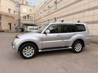 2010 Mitsubishi Pajero IV, серый, 1700000 рублей, вид 5