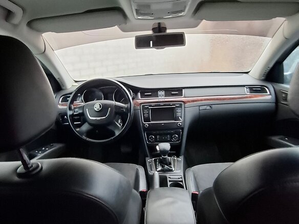 2012 Skoda Superb II, серый, 900000 рублей - вид 10