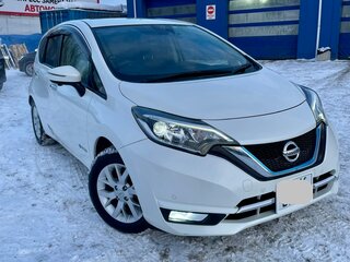 2017 Nissan Note e-Power II Рестайлинг, белый, 1100000 рублей, вид 1