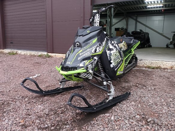 2016 BRP Ski-Doo Summit 800, чёрный, 900000 рублей