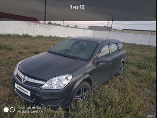 2011 Opel Astra H Рестайлинг, серебристый, 405000 рублей, вид 1