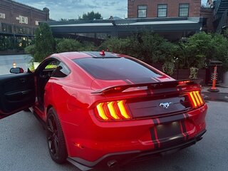 2021 Ford Mustang VI Рестайлинг, красный, 3050000 рублей, вид 2