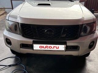 2005 Nissan Patrol V (Y61) Рестайлинг, серебристый, 1900000 рублей, вид 3