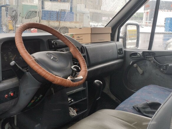 1998 Mercedes-Benz Sprinter, белый, 570000 рублей - вид 3