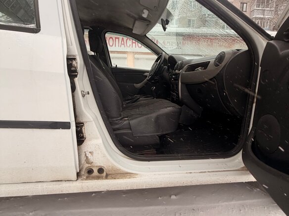 2011 Renault Logan I Рестайлинг, белый, 265000 рублей - вид 9