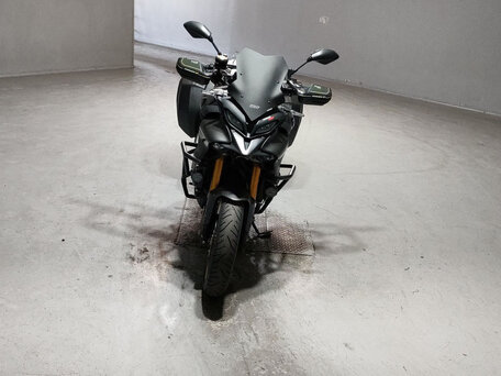 2024 Yamaha MT-09 Tracer (FJ-09), чёрный, 1150000 рублей, вид 3