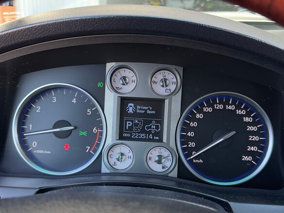 2011 Lexus LX 570 III, чёрный, 3800000 рублей - вид 18