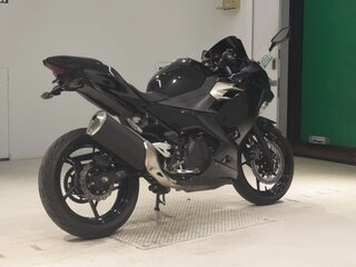 2018 Kawasaki Ninja 400, чёрный, 413000 рублей, вид 5